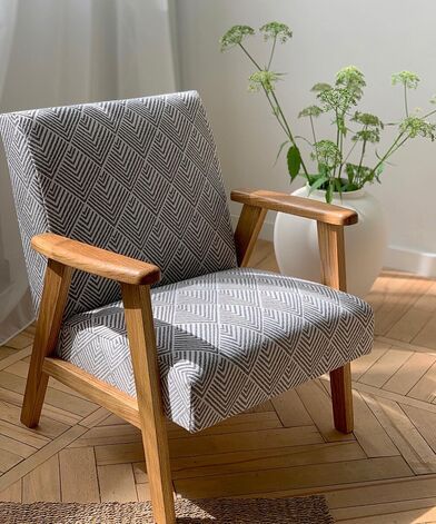 Accent Chairs image